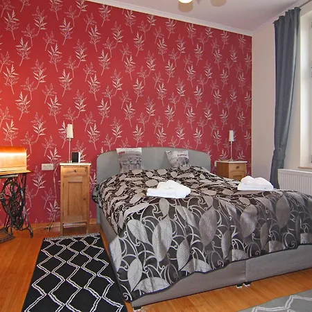 Apartment See-eck Im Zentrum Von Ahlbeck, Cleaning Included *