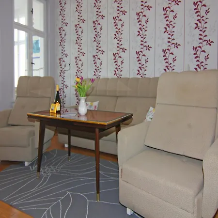 See-eck Im Zentrum Von Ahlbeck, Cleaning Included Apartment